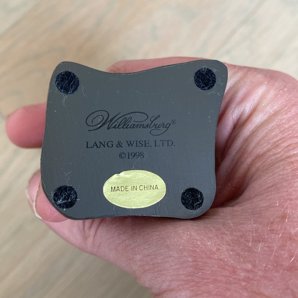 Williamsburg Man Tending Cresset - Lang and Wise - Picture 5 of 10